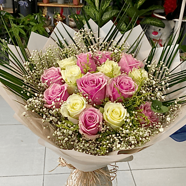  Burdur Çiçek Siparişi -  15 İTHAL PEMBE & BEYAZ GÜL