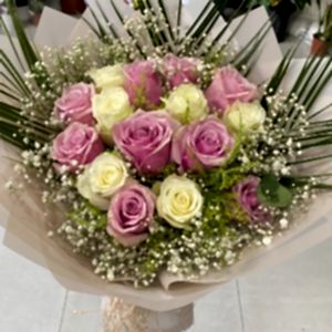  Burdur Çiçek Siparişi -  15 İTHAL PEMBE & BEYAZ GÜL